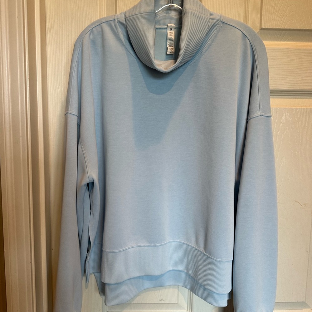 Lululemon scuba hi low top powder blue